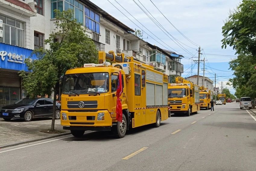 连续奋战又出发 庄闲游戏环境紧急驰援湘潭涓水决口